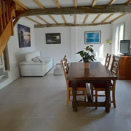 Maison Calme A La Campagne Avec Jacuzzi Privatif Ferienhaus Castetpugon